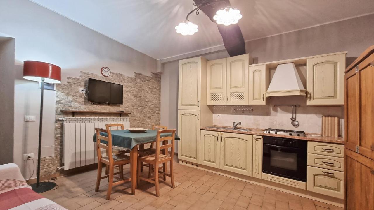 ספולטו Residenza Dei Longobardi Affittacamere מראה חיצוני תמונה